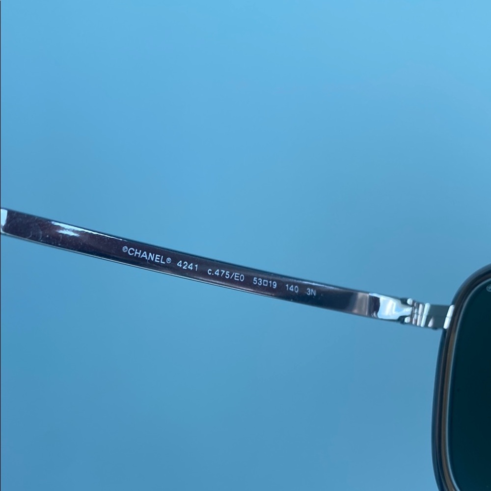 Chanel Classic Stylish Designer Rose Gold Mirror Sunglasses - Picture 4 of 10
